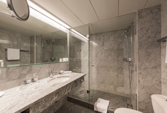 Salle de bain chambre Comfort Einstein St.Gallen